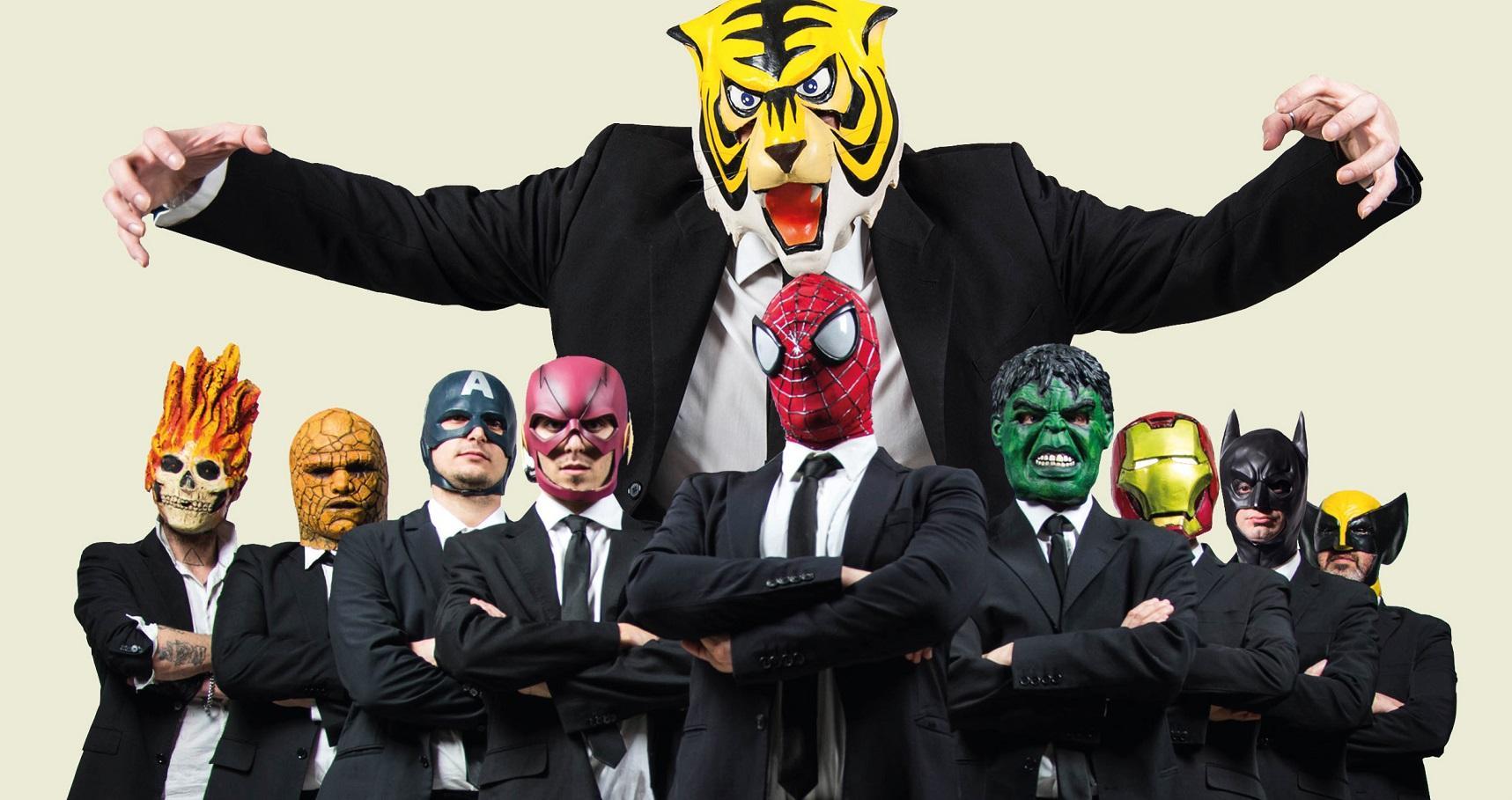La cartoon band Miwa sabato in piazza Castello a Ferrara