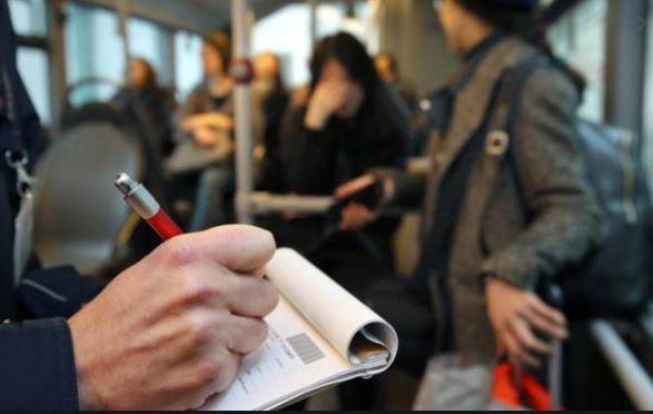 Controlli sui bus (foto d'archivio)