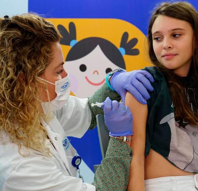 Vaccini, si parte anche con i bambini. Primi appuntamenti per i 1.500 fragili 