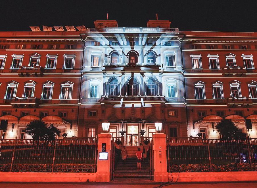 «Condizionatori rumorosi» Ordinato lo stop al Palazzo 