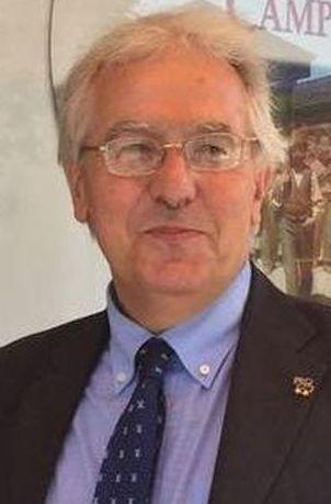 Lettera e gagliardetto ai 110 emigrati «Ritroviamoci qui per fare una festa» 