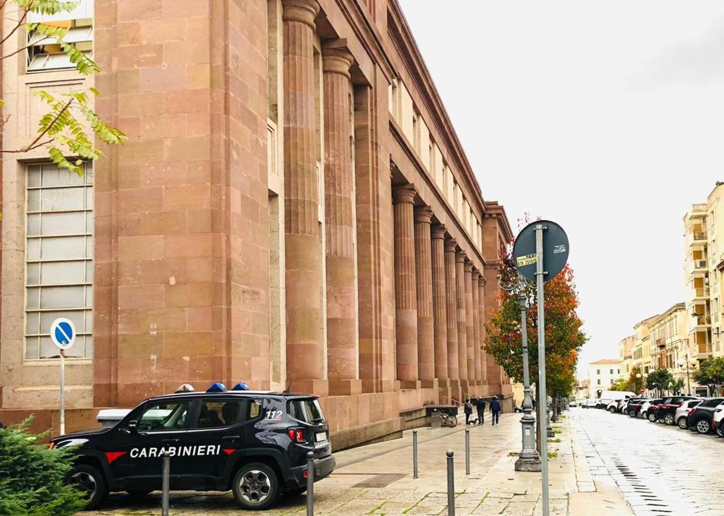 Titolare di agriturismo rapinata in casa 