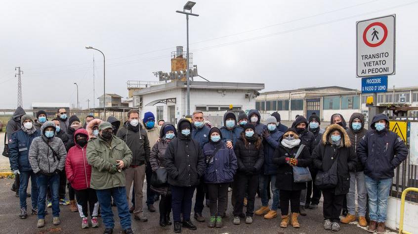 Ostellato. Sciopero di otto ore alla Fox Bompani: «L’azienda investa e non violi i patti»