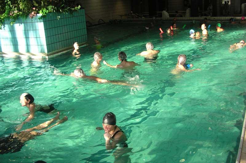 In acqua per sentirsi in pace con se stessi, Porretta, il potere delle terme e del bosco 