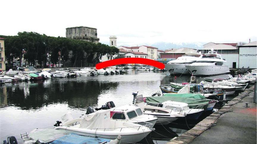 Due nuovi ponti pedonali in Darsena a Viareggio: ecco dove