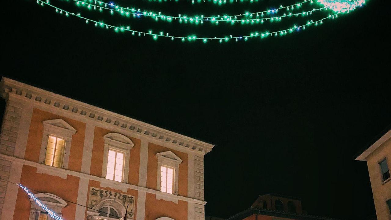 Pisa, parcheggi (per tre sabati e due venerdì) e autobus gratuiti (dal 17 al 31 dicembre) in città per le feste natalizie