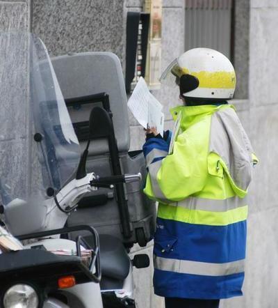 Poste, un mese a caccia della raccomandata sparita.  Il racconto di una viareggina 