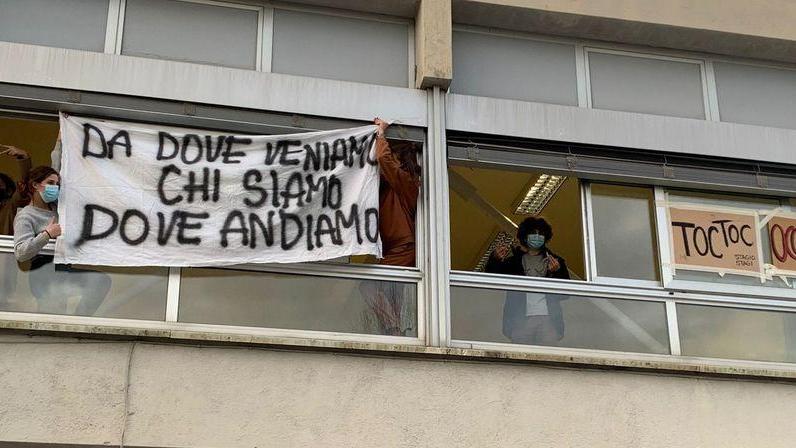«Non ci fidiamo di voi» Gli studenti dello Stagi non credono ai lavori