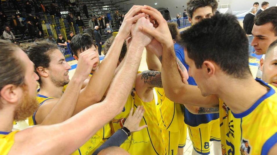 Solbat, con Oleggio l’importante era vincere I gialloblù restano a ridosso della zona playoff