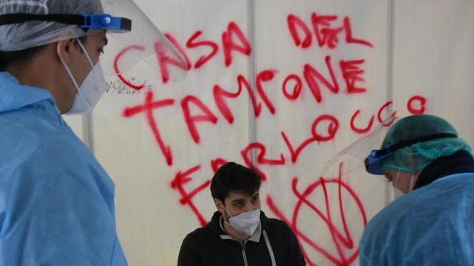 Nuovo blitz a Villa Pizzetti D’Urso: «Non ci fermeremo»