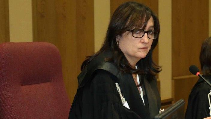 Perseguitata, si sfoga in aula «La mia vita è un calvario»