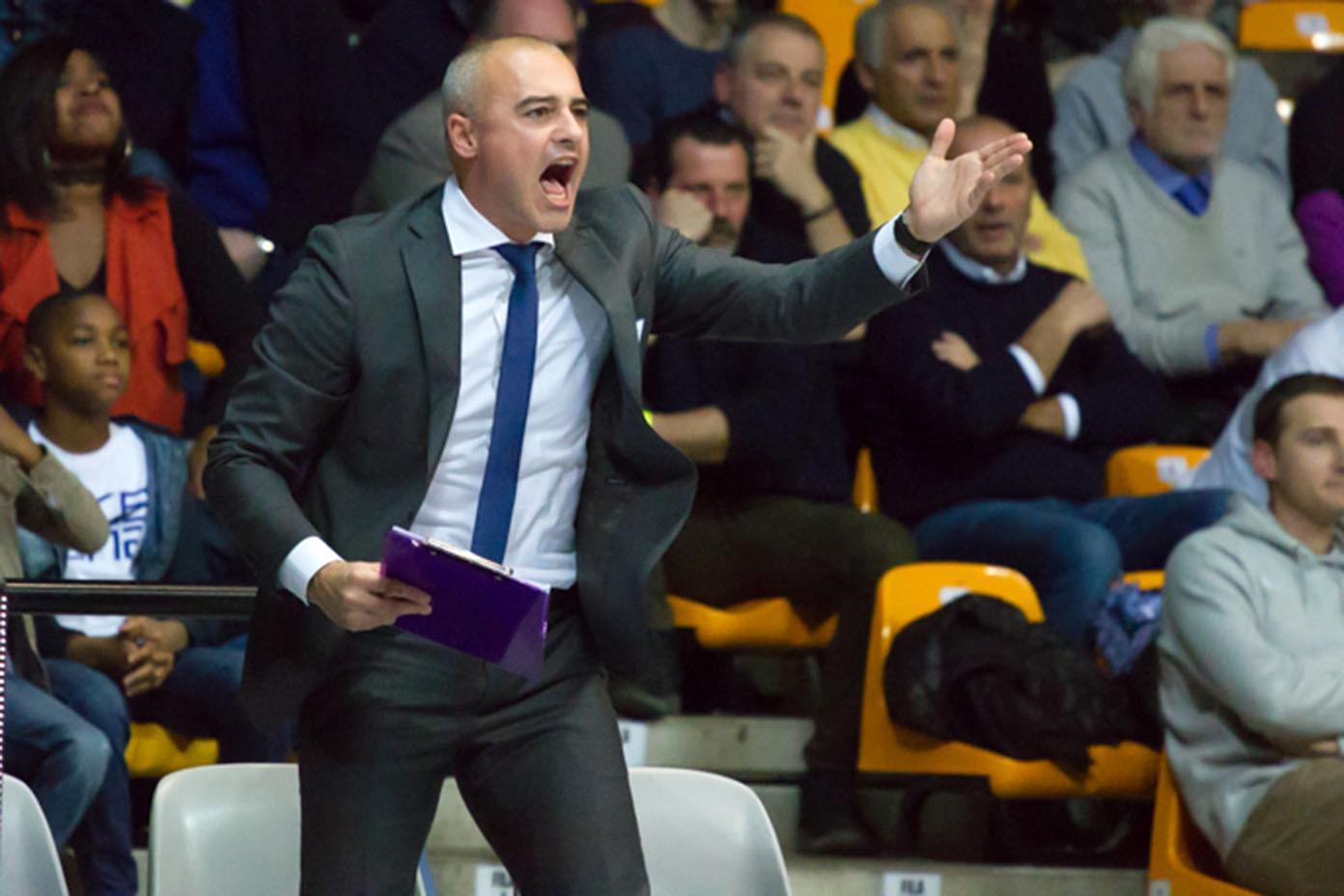Coach Sodini, il principe viareggino del basket in Legadue: «In vetta con Cantù tra salmastro e grinta»