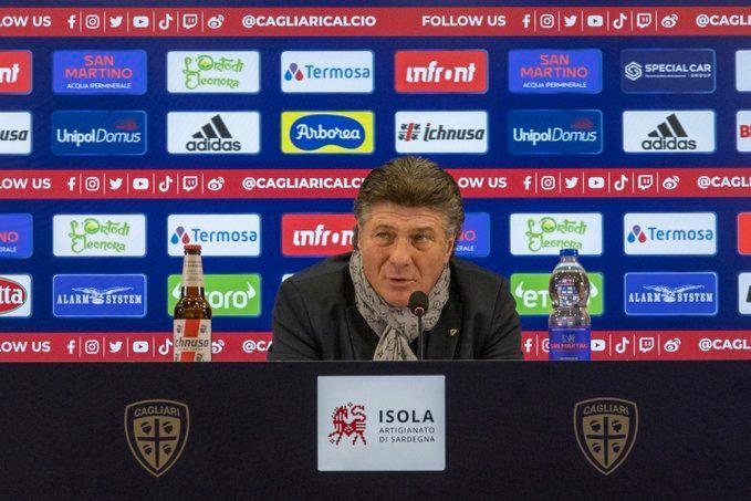 Mazzrri durante la conferenza stampa di oggi (foto cagliaricalcio)