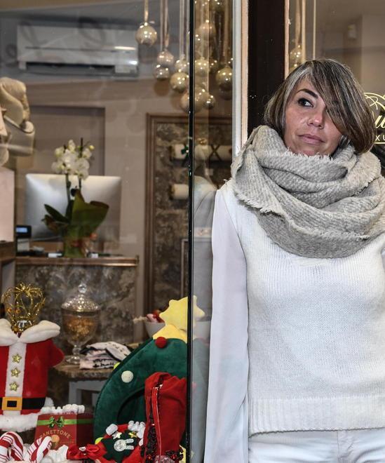 L’albero di spartiti alla Casa del Bottone e una slitta targata “Coutie Pie Pets” 