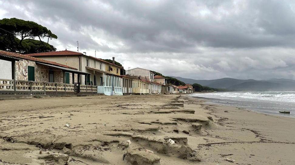 Contro le mareggiate «Serve “il pennello” alla foce della Gora»