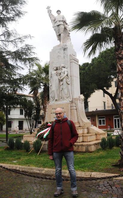 Passeggiata originale in città alla scoperta di caditoie e roste 