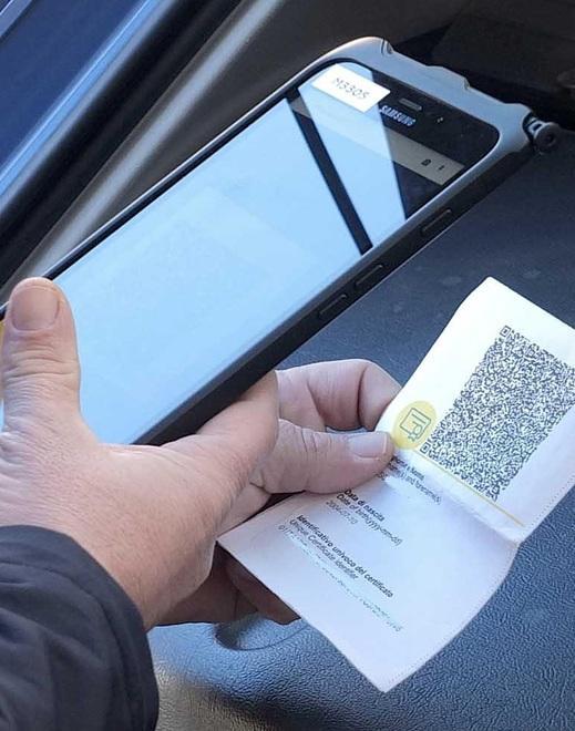 Il lavoro dei carabinieri Green pass controllati e un ristoratore multato