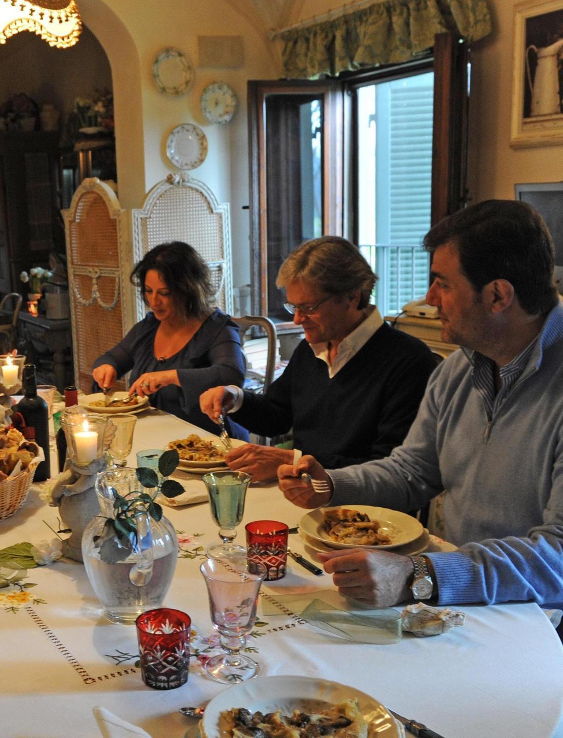 Tutti a tavola per le feste il conto è di 634 milioni 