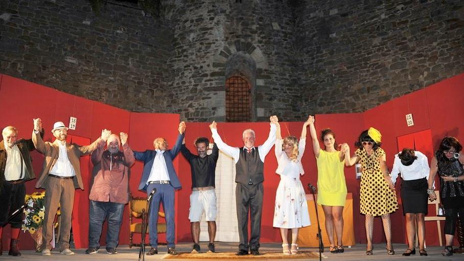 Oggi si alza il sipario I Teatranti scarlinesi riconquistano il palco