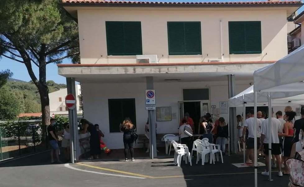 Giornata straordinaria di vaccinazioni a Campo e Capoliveri 