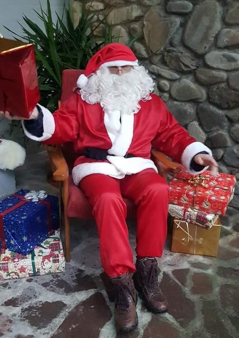 Babbo Natale arriva in chat per i bambini con il Covid 