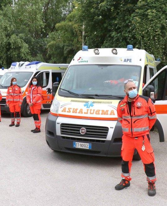 Ambulanza dell’emergenza 118 a due associazioni di volontari 