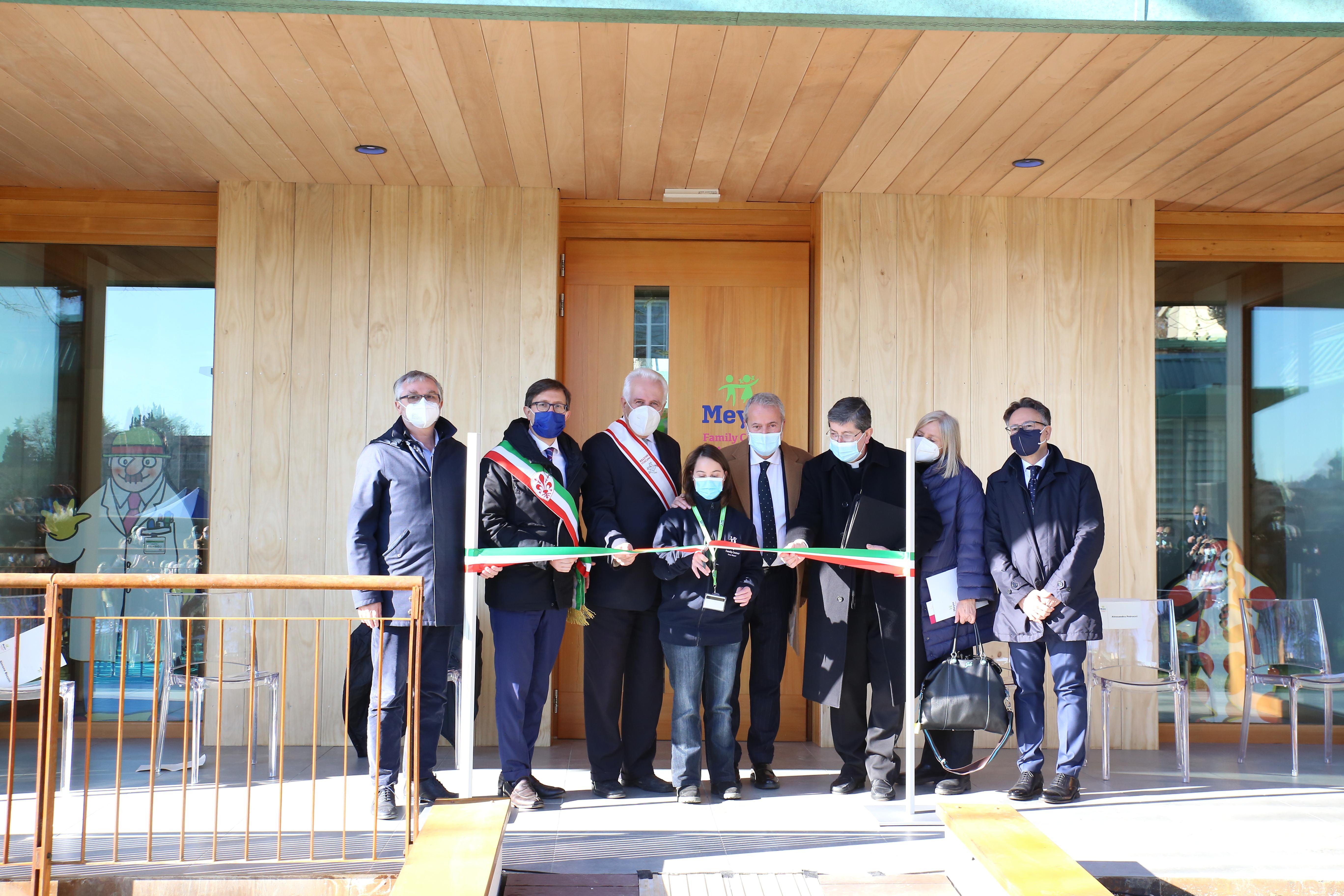 Inaugurato al Meyer il nuovo "family center" per accogliere le famiglie in ospedale 