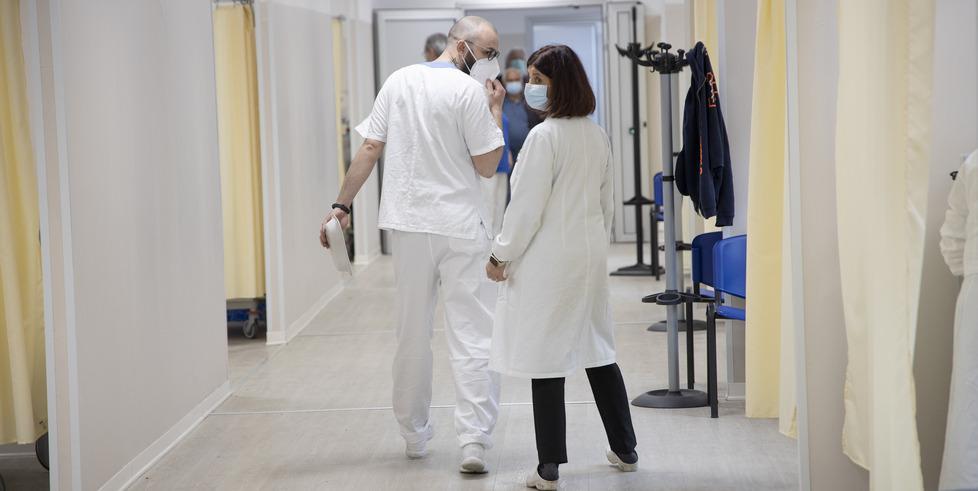 Modena. Vaccini ai bambini: inviati 43mila sms Scatta l’allerta per le proteste dei no-vax davanti al centro vaccinale