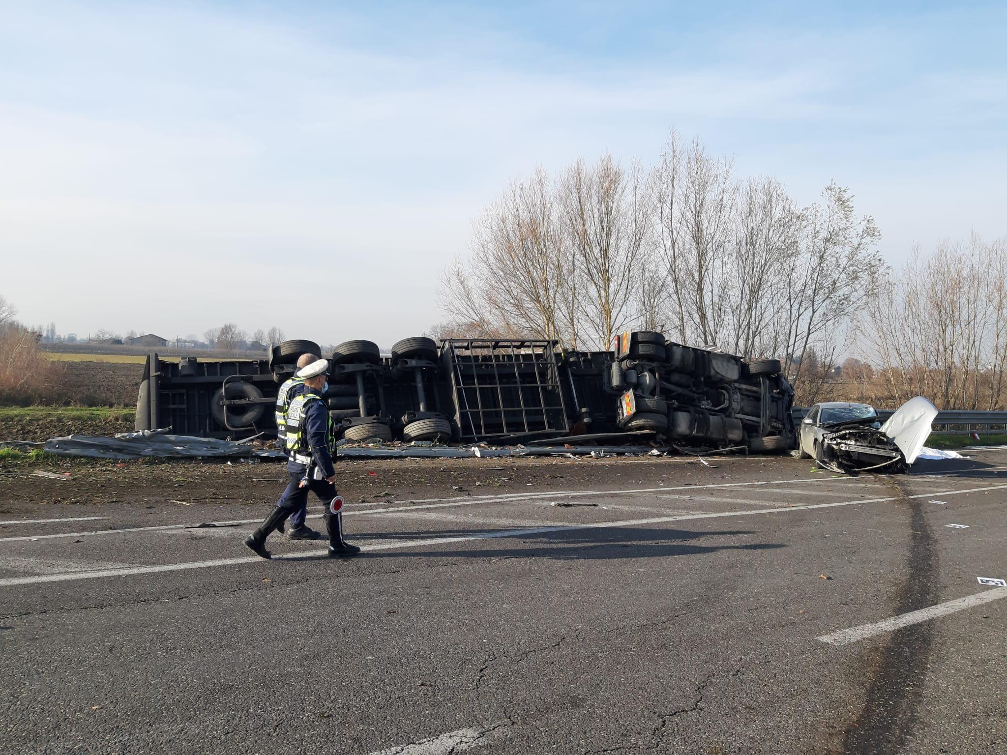 Incidente sulla provinciale di Santa Croce di Boretto, un 64enne morto sul colpo 
