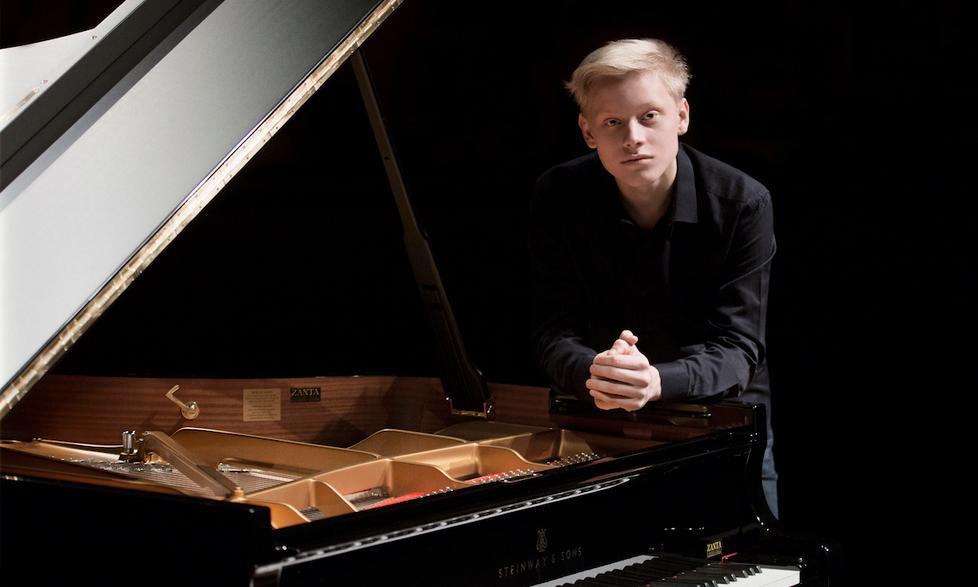 Il fenomeno Alexander Malofeev dalla Russia approda al teatro Valli 