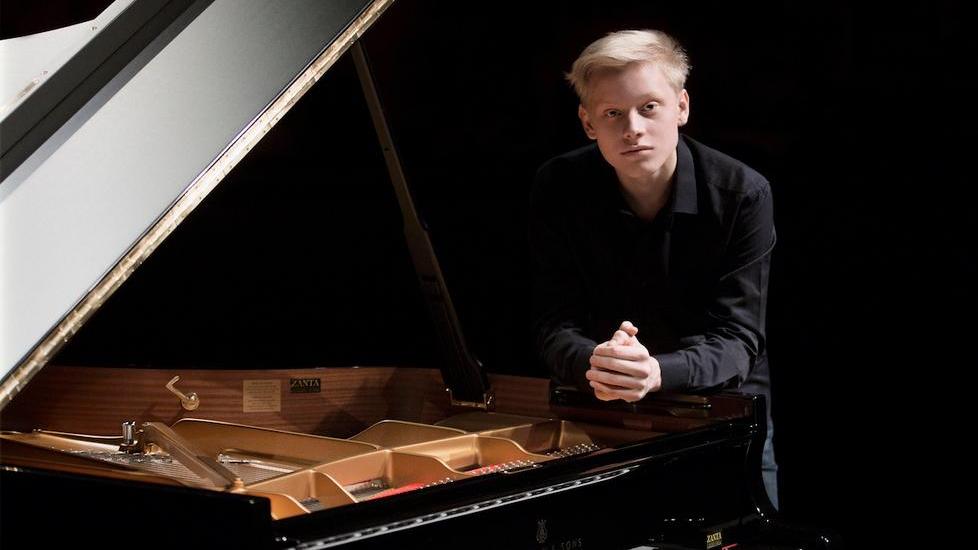 Il fenomeno Alexander Malofeev dalla Russia approda al teatro Valli