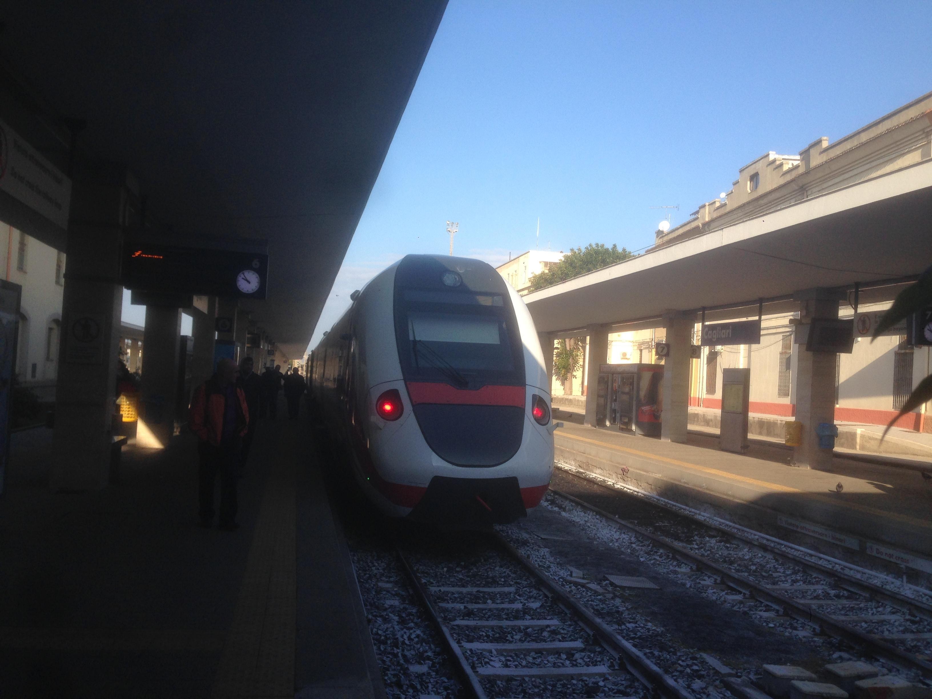 Caos trasporti, da Cagliari a Porto Torres un viaggio incubo di 7 ore 