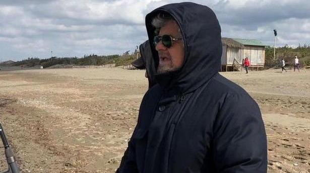 Aggressione a un giornalista: imputazione coatta per Grillo