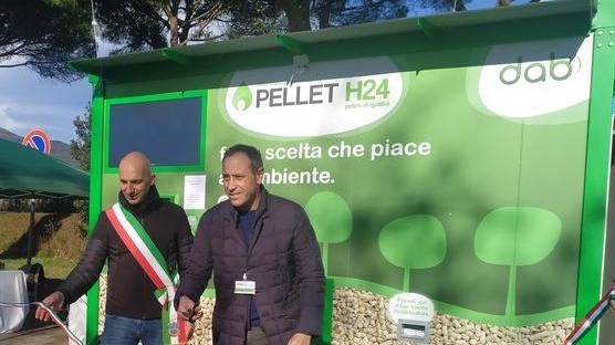 Aperto a Vicopisano il primo distributore di pellet attivo 24 ore