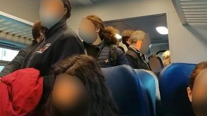 Dal ghiaccio ai guasti: treni inaffidabili Pendolari esausti e senza i rimborsi