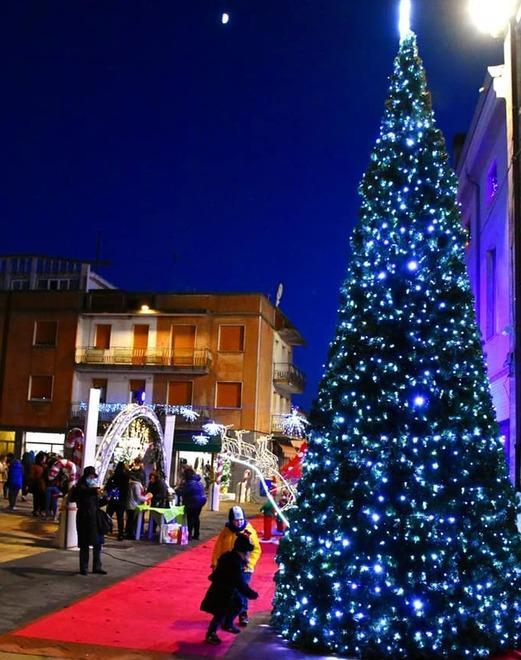 Aperti i villaggi di Natale