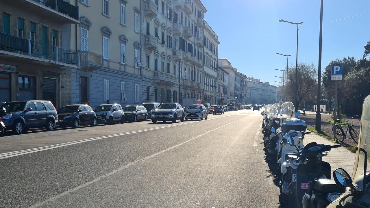 Lungomare a Livorno, cambiano i parcheggi. Novità per le lettere J e Mare