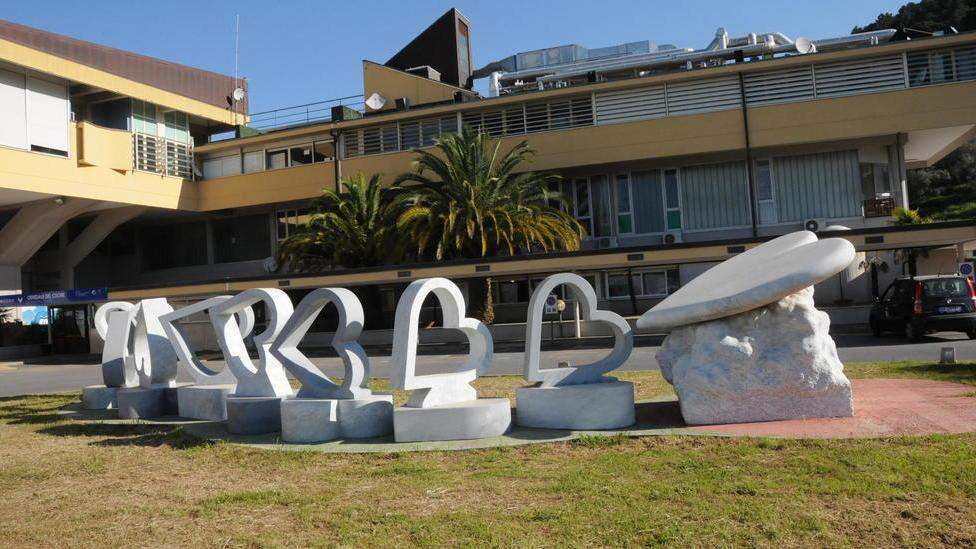 Neonato morto, l'autopsia per capire le cause. La tragedia il giorno dopo il suo battesimo