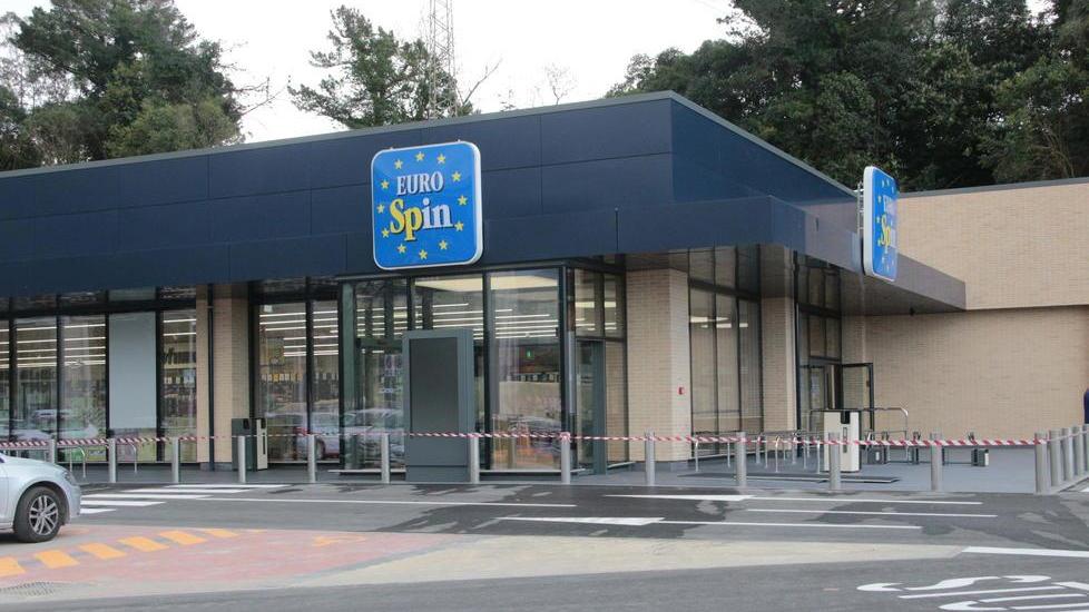Guerra del commercio a Massarosa, primo round a Conad: «Eurospin costruito in area vincolata»