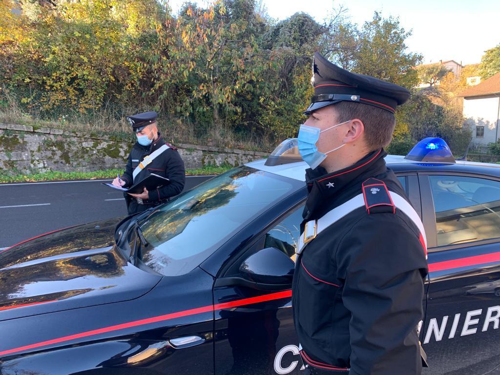 I carabinieri hanno inseguito e poi preso il fuggitivo