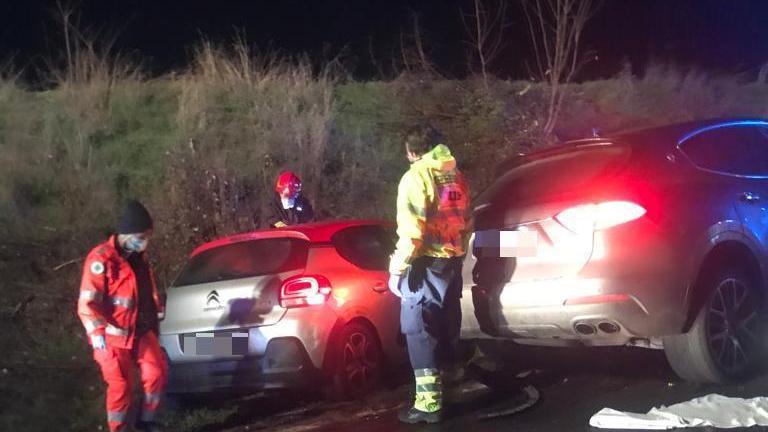 Incidente tra tre auto nella notte ad Albinea, due donne gravi
