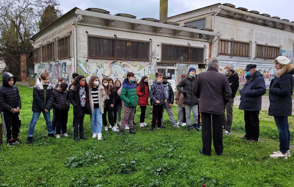 Il Rotary club porta l’acqua nel giardino della Bugiani 