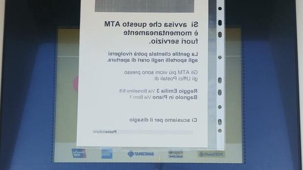 Impossibile pagare alle Poste: cassa chiusa e niente contanti