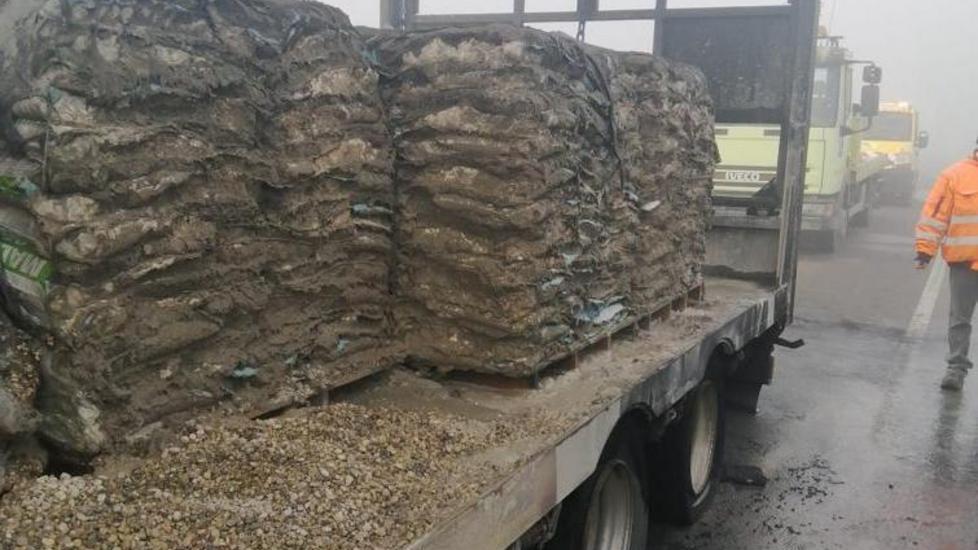 Finale Emilia Camion in fiamme: via per Mirandola chiusa quasi sei ore