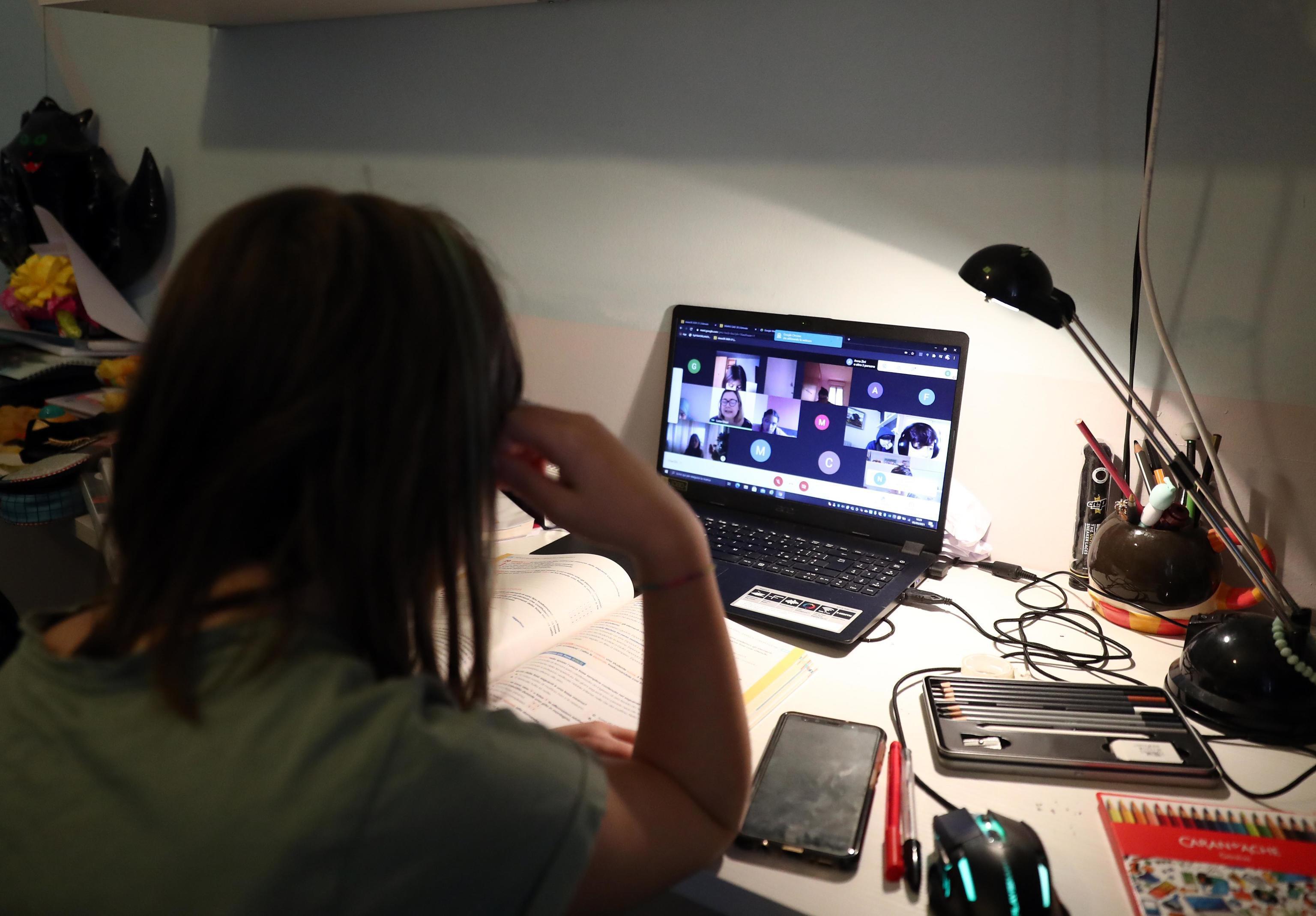 Contagi a scuola. A Cento e Tresignana 45 classi in dad 