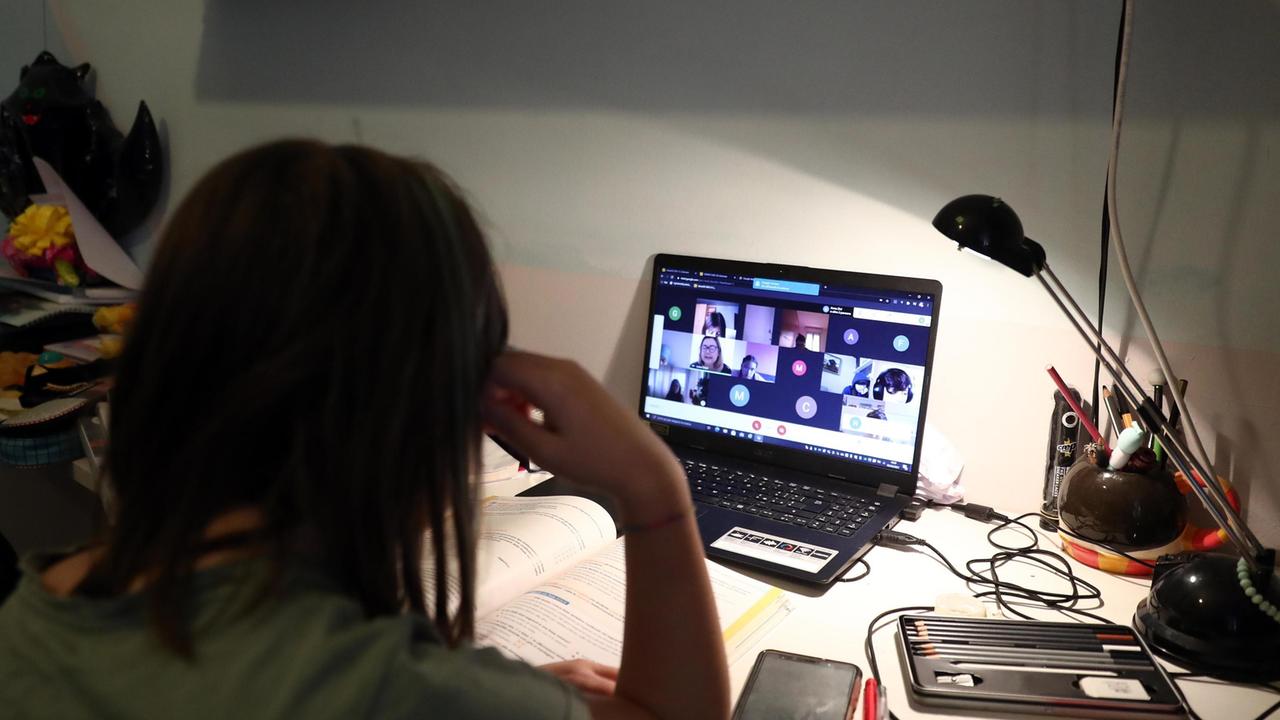 Contagi a scuola. A Cento e Tresignana 45 classi in dad