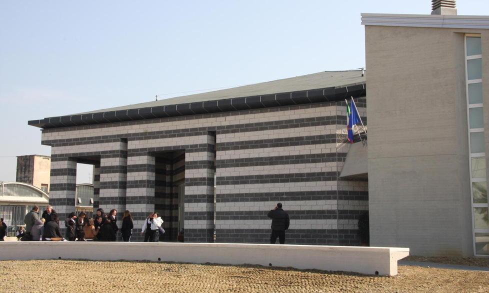 Insegnante no-vax si ammala e finisce in terapia intensiva - Il Tirreno