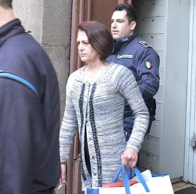 Fausta Bonino all’uscita del carcere di Pisa nell’aprile del 2016
