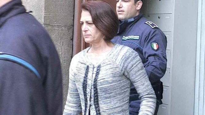 Fausta Bonino all’uscita del carcere di Pisa nell’aprile del 2016
