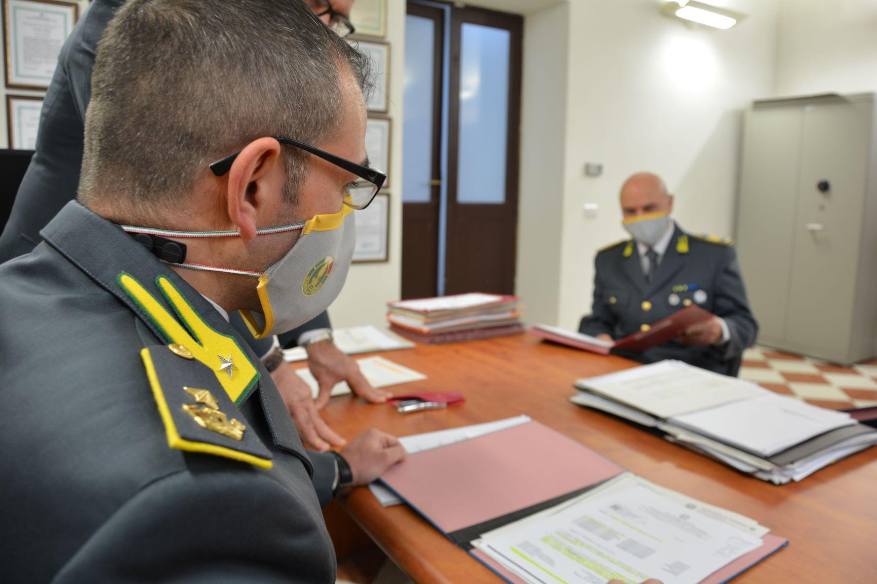 Finanzieri impegnati in attività d'indagine (Foto d'archivio)